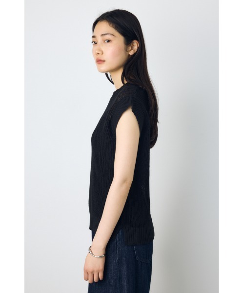 AZUL by moussy(アズールバイマウジー)の「【身長/骨格別着用画像あり】畔編みノースリーブトップス サマーニットトップス シアートップス 春服 夏服 秋服 透け感 メッシュトップス(ニット/セーター・レディース・ブラウン/レッド/ブラック/オフホワイト・MEDIUM/SMALL)」の8枚目の写真