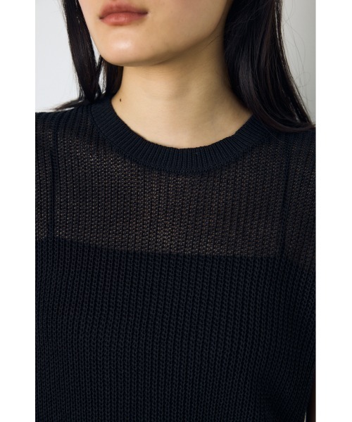 AZUL by moussy(アズールバイマウジー)の「【身長/骨格別着用画像あり】畔編みノースリーブトップス サマーニットトップス シアートップス 春服 夏服 秋服 透け感 メッシュトップス(ニット/セーター・レディース・ブラウン/レッド/ブラック/オフホワイト・MEDIUM/SMALL)」の11枚目の写真
