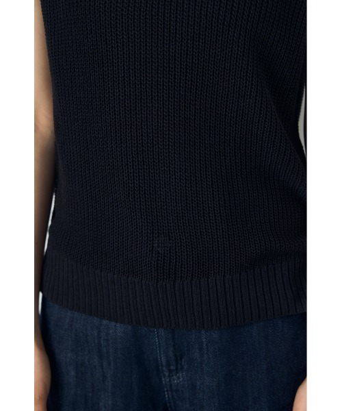 AZUL by moussy(アズールバイマウジー)の「【身長/骨格別着用画像あり】畔編みノースリーブトップス サマーニットトップス シアートップス 春服 夏服 秋服 透け感 メッシュトップス(ニット/セーター・レディース・ブラウン/レッド/ブラック/オフホワイト・MEDIUM/SMALL)」の14枚目の写真