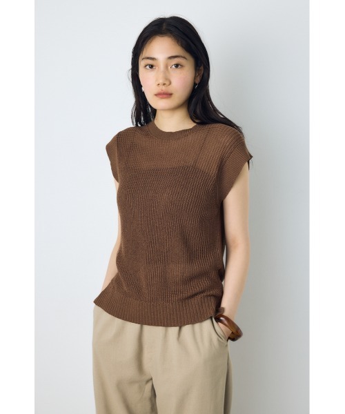 AZUL by moussy(アズールバイマウジー)の「【身長/骨格別着用画像あり】畔編みノースリーブトップス サマーニットトップス シアートップス 春服 夏服 秋服 透け感 メッシュトップス(ニット/セーター・レディース・ブラウン/レッド/ブラック/オフホワイト・MEDIUM/SMALL)」の16枚目の写真