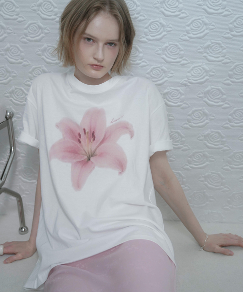 HEEARI(ヒアリー)の「フラワープリンティングオーバーサイズTシャツ_ピンクフラワー(Tシャツ/カットソー・レディース・その他・FREE)」の2枚目の写真