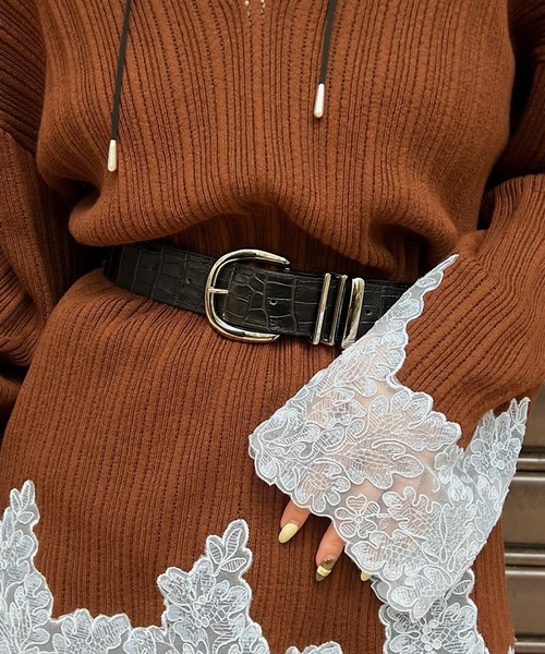 Ameri(アメリ)の「BOLD BUCKLE WIDE BELT(ベルト・レディース・マルチ/ブラウン/ブラック・FREE)」の1枚目の写真