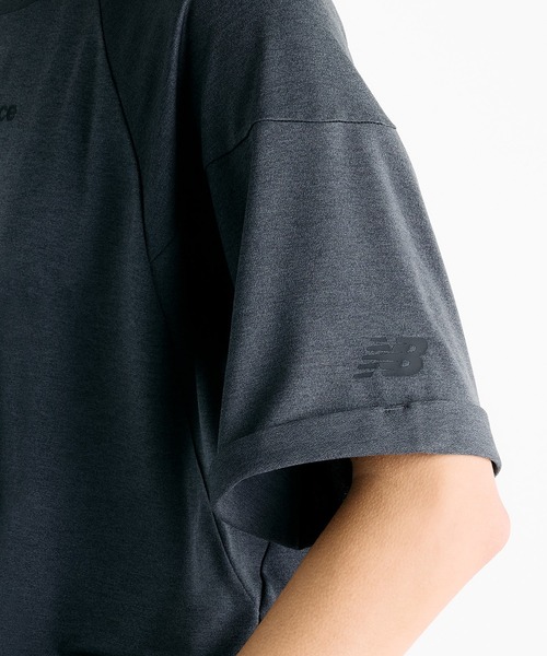 NEW BALANCE(ニューバランス)の「NBロゴTシャツ(Tシャツ/カットソー・レディース・ブルーグレー/ライトピンク/ライトブラウン・X-LARGE/LARGE/MEDIUM/SMALL)」の16枚目の写真