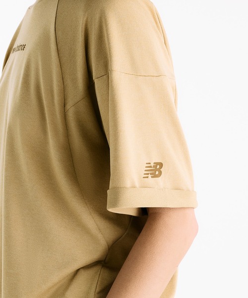 NEW BALANCE(ニューバランス)の「NBロゴTシャツ(Tシャツ/カットソー・レディース・ブルーグレー/ライトピンク/ライトブラウン・X-LARGE/LARGE/MEDIUM/SMALL)」の20枚目の写真