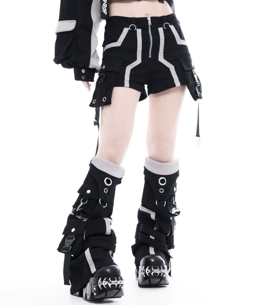 REFLEM INDUSTRY（レフレムインダストリー）の「『REFLEM INDUSTRY/レフレム インダストリー』EXOFRAME LEG-COVER SHORTS/レッグカバー付きショーパン（その他パンツ・レディース・ブラック/ブラック×グレー・FREE）」の22枚目の写真