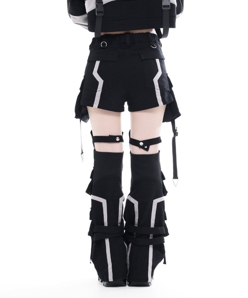 REFLEM INDUSTRY（レフレムインダストリー）の「『REFLEM INDUSTRY/レフレム インダストリー』EXOFRAME LEG-COVER SHORTS/レッグカバー付きショーパン（その他パンツ・レディース・ブラック/ブラック×グレー・FREE）」の7枚目の写真