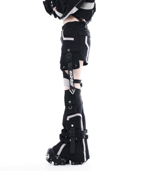 REFLEM INDUSTRY（レフレムインダストリー）の「『REFLEM INDUSTRY/レフレム インダストリー』EXOFRAME LEG-COVER SHORTS/レッグカバー付きショーパン（その他パンツ・レディース・ブラック/ブラック×グレー・FREE）」の6枚目の写真