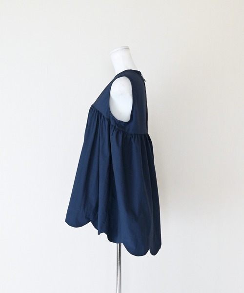 Neige(ネージュ)の「スカラップフレアブラウス(シャツ/ブラウス・レディース・ホワイト/ネイビー・ONE SIZE)」の21枚目の写真