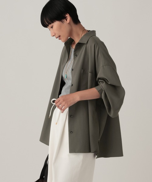 Elura(エルーラ)の「汗ジミ軽減レギュラーシャツ/912421(シャツ/ブラウス・レディース・ネイビー/ブルー/チャコールグレー/オフホワイト・FREE)」の11枚目の写真