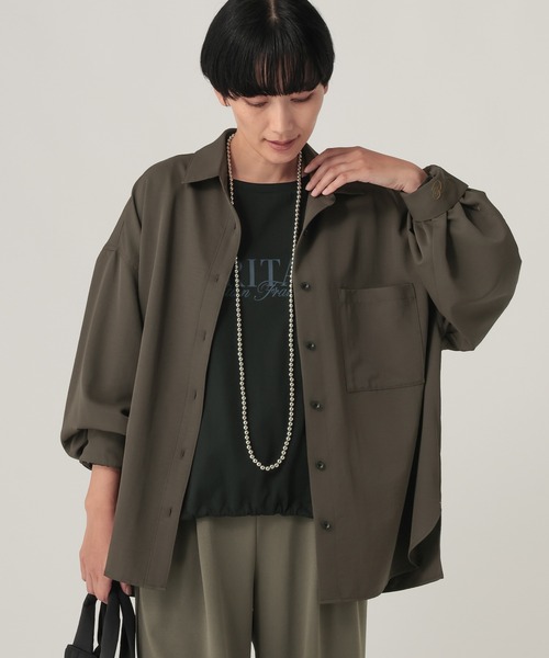 Elura(エルーラ)の「汗ジミ軽減レギュラーシャツ/912421(シャツ/ブラウス・レディース・ネイビー/ブルー/チャコールグレー/オフホワイト・FREE)」の13枚目の写真