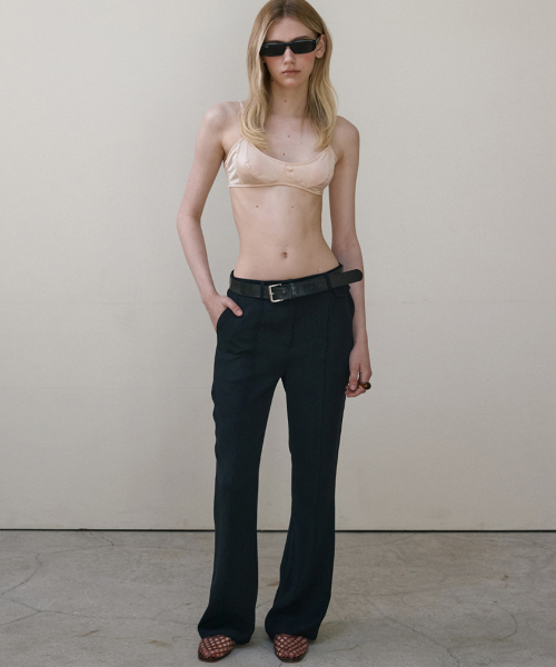 SIGREAT(シグレート)の「フルイドブーツカットパンツ_ブラック(スラックス・レディース・ブラック・SMALL/MEDIUM)」の1枚目の写真