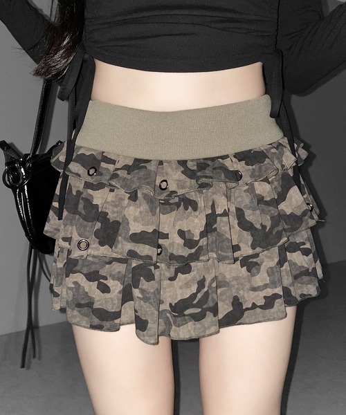 me+em select(ミームセレクト)の「【 インパン裏地付 】ヴィンテージカモフラ迷彩フリルミニスカート / vintage camouflage frill mini skirt(スカート・レディース・グレー/カーキ・FREE)」の6枚目の写真