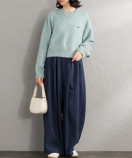 FRED PERRY（フレッドペリー）の「【WEB先行予約】[FRED PERRY/フレッドペリー] 別注 ワンポイントロゴ刺繍 クロップド丈 シャギーニットプルオーバー（ニット/セーター・レディース・オートミール/サックスブルー/チャコール・8/10）」の12枚目の写真