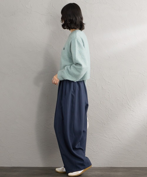 FRED PERRY（フレッドペリー）の「【WEB先行予約】[FRED PERRY/フレッドペリー] 別注 ワンポイントロゴ刺繍 クロップド丈 シャギーニットプルオーバー（ニット/セーター・レディース・オートミール/サックスブルー/チャコール・8/10）」の13枚目の写真