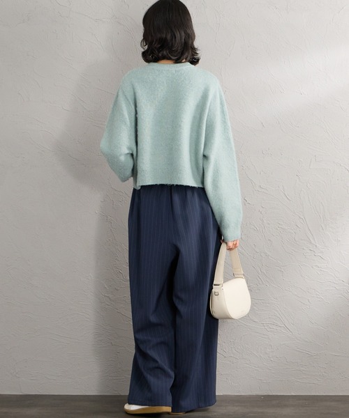 FRED PERRY（フレッドペリー）の「【WEB先行予約】[FRED PERRY/フレッドペリー] 別注 ワンポイントロゴ刺繍 クロップド丈 シャギーニットプルオーバー（ニット/セーター・レディース・オートミール/サックスブルー/チャコール・8/10）」の14枚目の写真
