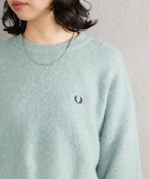 FRED PERRY（フレッドペリー）の「【WEB先行予約】[FRED PERRY/フレッドペリー] 別注 ワンポイントロゴ刺繍 クロップド丈 シャギーニットプルオーバー（ニット/セーター・レディース・オートミール/サックスブルー/チャコール・8/10）」の15枚目の写真