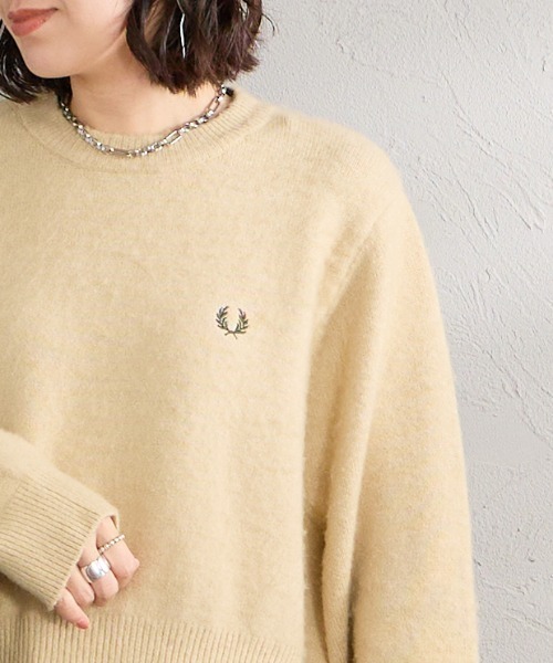FRED PERRY（フレッドペリー）の「【WEB先行予約】[FRED PERRY/フレッドペリー] 別注 ワンポイントロゴ刺繍 クロップド丈 シャギーニットプルオーバー（ニット/セーター・レディース・オートミール/サックスブルー/チャコール・8/10）」の7枚目の写真