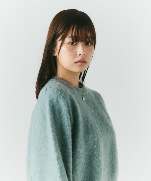 別注 品牌刺繡短版長毛針織套頭衫