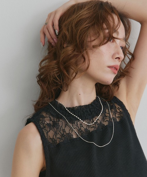 ad thie(アドティエ)の「プチハイネック レース リブ タンクトップ(Tシャツ/カットソー・レディース・ブラック/オフホワイト・LARGE/MEDIUM)」の3枚目の写真
