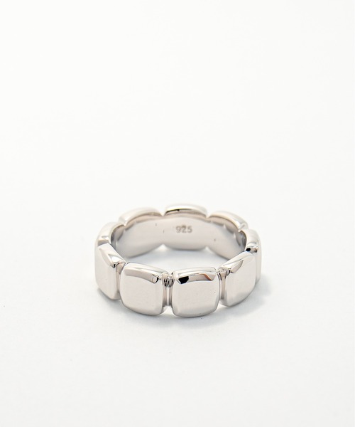 TOM WOOD(トムウッド)の「【TOMWOOD(トムウッド)】Cushion Band シルバーリング 指輪(リング・レディース・シルバー・48/56/54/52/50)」の1枚目の写真