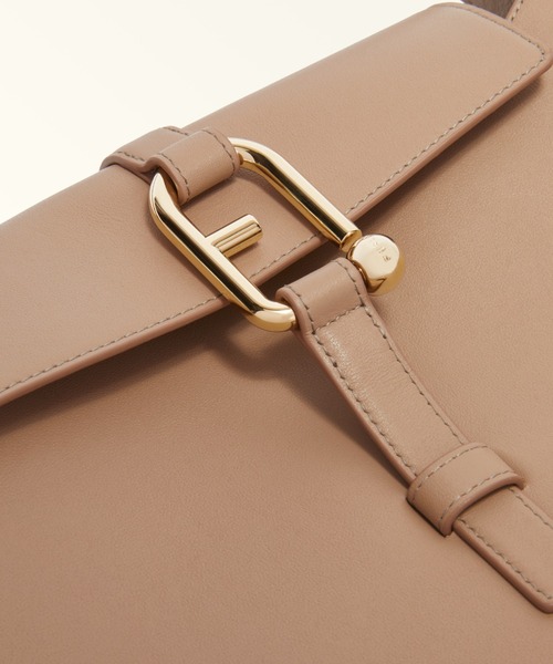 FURLA(フルラ)の「フルラ ヌヴォラ (Furla Nuvola) ショルダーバッグ L(ハンドバッグ・レディース・グレイッシュベージュ/ホワイト/ブラック・ONE SIZE)」の5枚目の写真