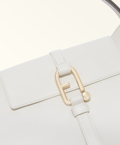 FURLA(フルラ)の「フルラ ヌヴォラ (Furla Nuvola) ショルダーバッグ L(ハンドバッグ・レディース・グレイッシュベージュ/ホワイト/ブラック・ONE SIZE)」の9枚目の写真
