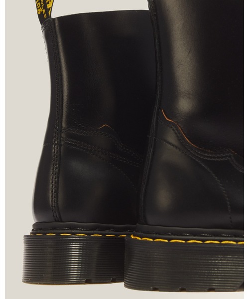 Dr. Martens(ドクターマーチン)の「Dr. Martens/ドクターマーチン 1460 PASCAL RI 8 ホール ブーツ 43214001(ブーツ・メンズ・ブラック・UK7/UK6/UK5/UK4/UK3/UK11/UK10/UK9/UK8)」の2枚目の写真
