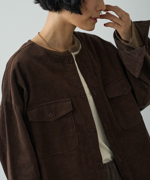 FREAK'S STORE(フリークスストア)の「RED KAP × FREAK'S STORE/レッドキャップ 別注 コーデュロイ CPOノーカラーシャツ(シャツ/ブラウス・レディース・ナチュラル/チャコールグレー/ブラウン・フリ-)」の11枚目の写真