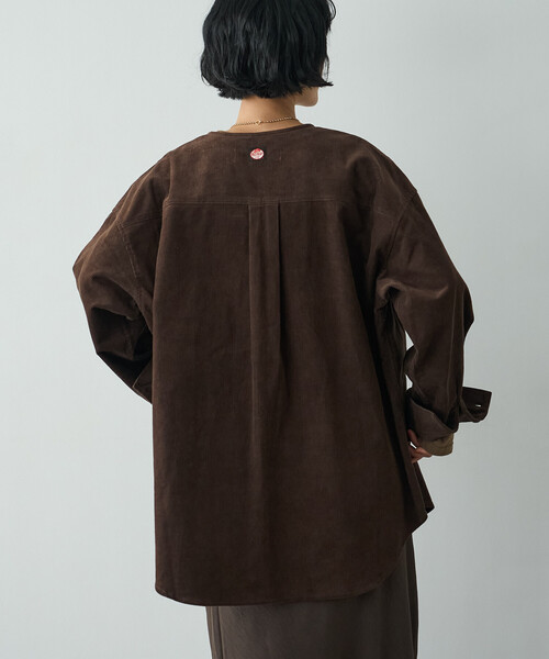 FREAK'S STORE(フリークスストア)の「RED KAP × FREAK'S STORE/レッドキャップ 別注 コーデュロイ CPOノーカラーシャツ(シャツ/ブラウス・レディース・ナチュラル/チャコールグレー/ブラウン・フリ-)」の15枚目の写真