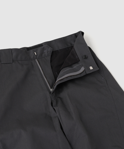 YUKI HASHIMOTO(ユウキハシモト)の「YUKI HASHIMOTO / ユウキハシモト TWISTED WORK PANTS(スラックス・メンズ・ブラック/チャコールグレー・46/44)」の7枚目の写真
