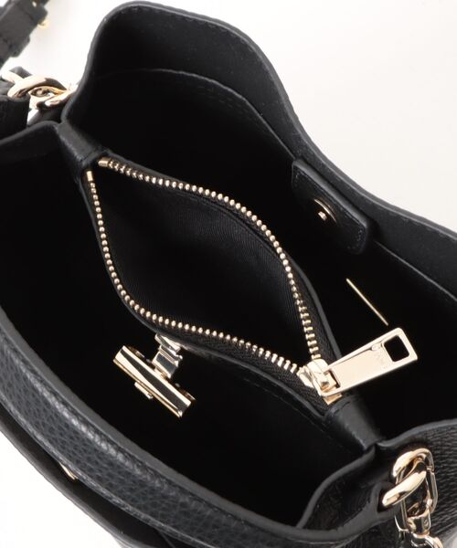 FURLA(フルラ)の「フルラ アメリア(Furla Amelia) ミニ バケットバッグ(ハンドバッグ・レディース・ブラック/バーガンディー/サンドベージュ・ONE SIZE)」の15枚目の写真