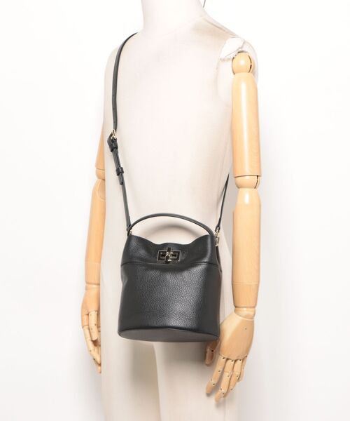 FURLA(フルラ)の「フルラ アメリア(Furla Amelia) ミニ バケットバッグ(ハンドバッグ・レディース・ブラック/バーガンディー/サンドベージュ・ONE SIZE)」の18枚目の写真