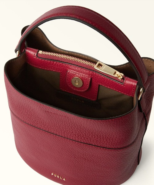 FURLA(フルラ)の「フルラ アメリア(Furla Amelia) ミニ バケットバッグ(ハンドバッグ・レディース・ブラック/バーガンディー/サンドベージュ・ONE SIZE)」の12枚目の写真