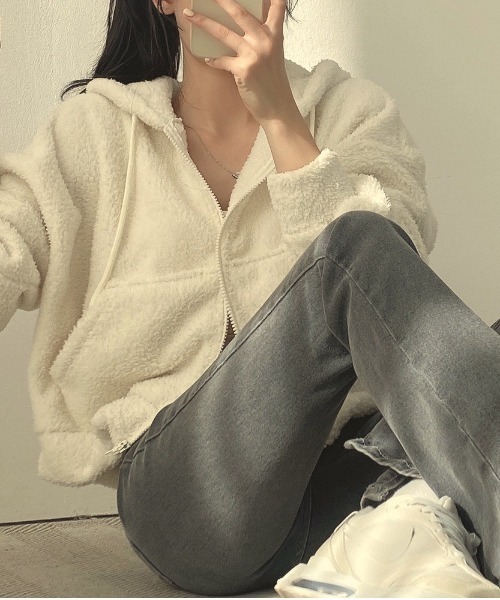 MELT（メルト）の「ボリュームスリーブショート丈ボアジップパーカー/秋服/冬服（パーカー・レディース・オフホワイト/ベージュ/ブラック/ピンク・FREE）」の10枚目の写真