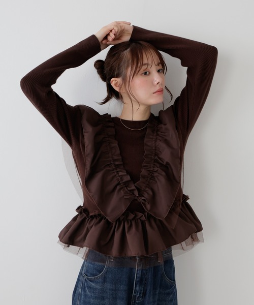 AMUU. PRECIEUSE(アムープレシューズ)の「3wayチュールフリルペプラムニット(ニット/セーター・レディース・チャコールグレー/ブラック/アイボリー/ブラウン・FREE)」の4枚目の写真