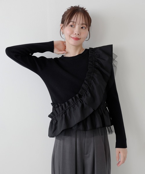 AMUU. PRECIEUSE(アムープレシューズ)の「3wayチュールフリルペプラムニット(ニット/セーター・レディース・チャコールグレー/ブラック/アイボリー/ブラウン・FREE)」の22枚目の写真