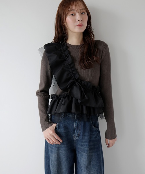 AMUU. PRECIEUSE(アムープレシューズ)の「3wayチュールフリルペプラムニット(ニット/セーター・レディース・チャコールグレー/ブラック/アイボリー/ブラウン・FREE)」の14枚目の写真