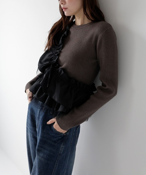 AMUU. PRECIEUSE(アムープレシューズ)の「3wayチュールフリルペプラムニット(ニット/セーター・レディース・チャコールグレー/ブラック/アイボリー/ブラウン・FREE)」の16枚目の写真