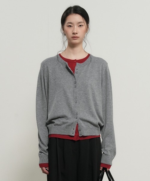GENERAL IDEA(ジェネラルアイデア)の「【GENERAL IDEA】ダブルレイヤードクルーネックカーディガン / DOUBLE LAYERED CREW NECK CARDIGAN(カーディガン/ボレロ・レディース・ブラック/グレー/ダークブラウン・L/M/S)」の8枚目の写真