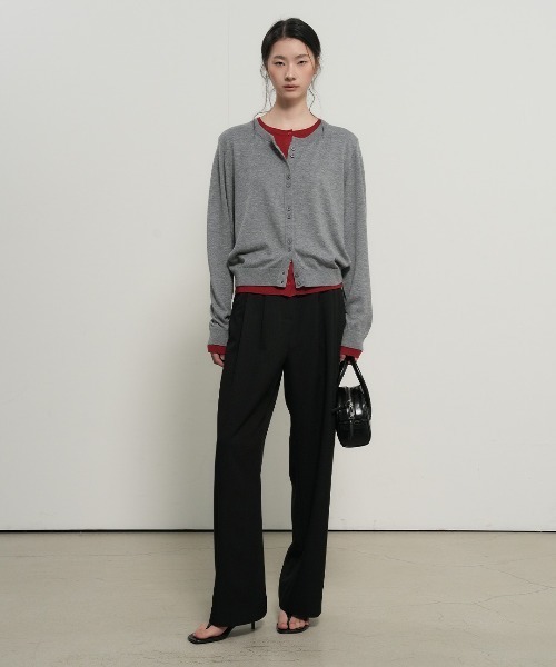 GENERAL IDEA(ジェネラルアイデア)の「【GENERAL IDEA】ダブルレイヤードクルーネックカーディガン / DOUBLE LAYERED CREW NECK CARDIGAN(カーディガン/ボレロ・レディース・ブラック/グレー/ダークブラウン・L/M/S)」の11枚目の写真