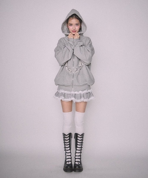 lilLilly(リルリリー)の「ハートフリルパーカー(パーカー・レディース・グレー/ピンク/イエロー・FREE)」の17枚目の写真