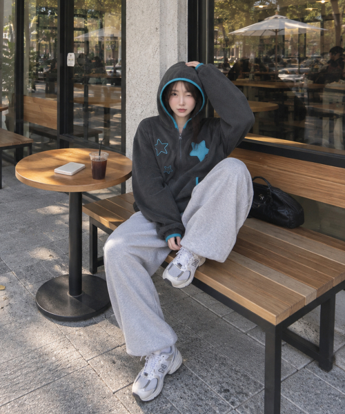 KKEEE(ケーケーイーイー)の「ラビット スター ボアジャケット ジップアップパーカー(1color)(その他アウター・レディース・チャコール・FREE)」の5枚目の写真
