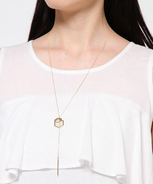 N.（N. Natural Beauty Basic）（エヌエヌナチュラルビューティーベーシック）の「ヘキサゴンラリエット（ネックレス・レディース・ゴールド・FREE）」の5枚目の写真