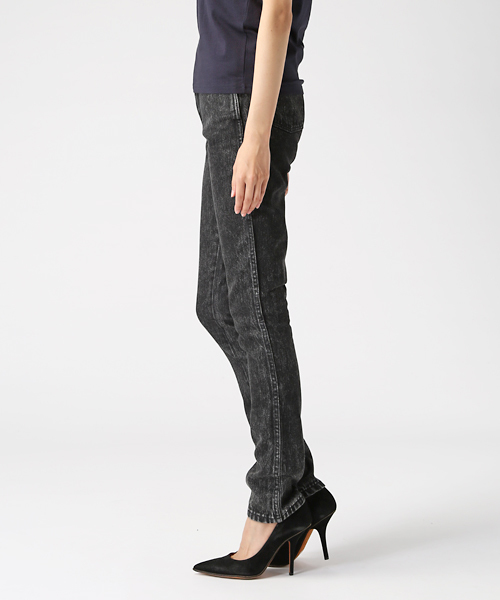 MARC JACOBS（マークジェイコブス）の「BLACK ACID WASH DENIM/レトロ 