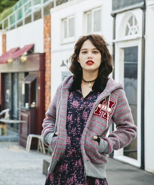 HYSTERIC GLAMOUR(ヒステリックグラマー)の「H V.I.Pワッペン PK(パーカー・レディース・ホワイト/トップグレー/ブラック・FREE)」の3枚目の写真