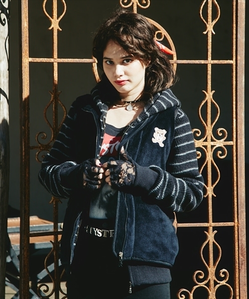 HYSTERIC GLAMOUR(ヒステリックグラマー)の「H V.I.Pワッペン PK(パーカー・レディース・ホワイト/トップグレー/ブラック・FREE)」の6枚目の写真