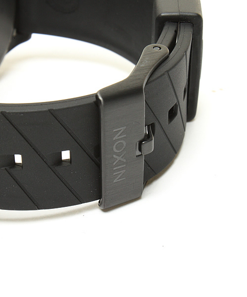 NIXON（ニクソン）の「THE SENTRY（アナログ腕時計・メンズ・ブラック/グリーン系その他/ブラック系その他/スミクロ/ガンメタ・FREE）」の7枚目の写真