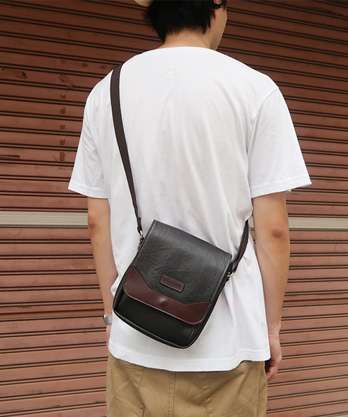 POLOFIELD(ポロフィールド)の「ポロフィールド【POLOFIELD】ミニショルダーバッグ(ショルダーバッグ・メンズ・チョコ/ブラック・フリー)」の3枚目の写真