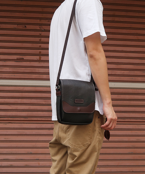 POLOFIELD(ポロフィールド)の「ポロフィールド【POLOFIELD】ミニショルダーバッグ(ショルダーバッグ・メンズ・チョコ/ブラック・フリー)」の6枚目の写真