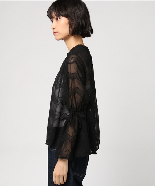merlot plus(メルロープリュス)の「スカラップ刺繍レースキャンディスリーブブラウス2363(シャツ/ブラウス・レディース・ブラック/ホワイト・FREE)」の3枚目の写真